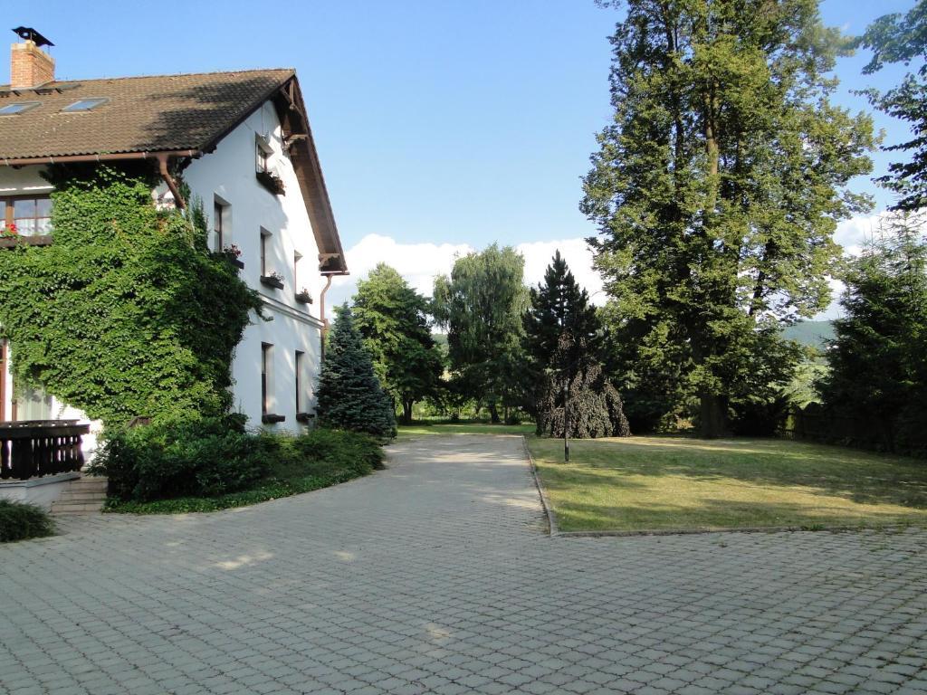 Velké Losiny Villa Zerotin Penzion Bed & Breakfast מראה חיצוני תמונה