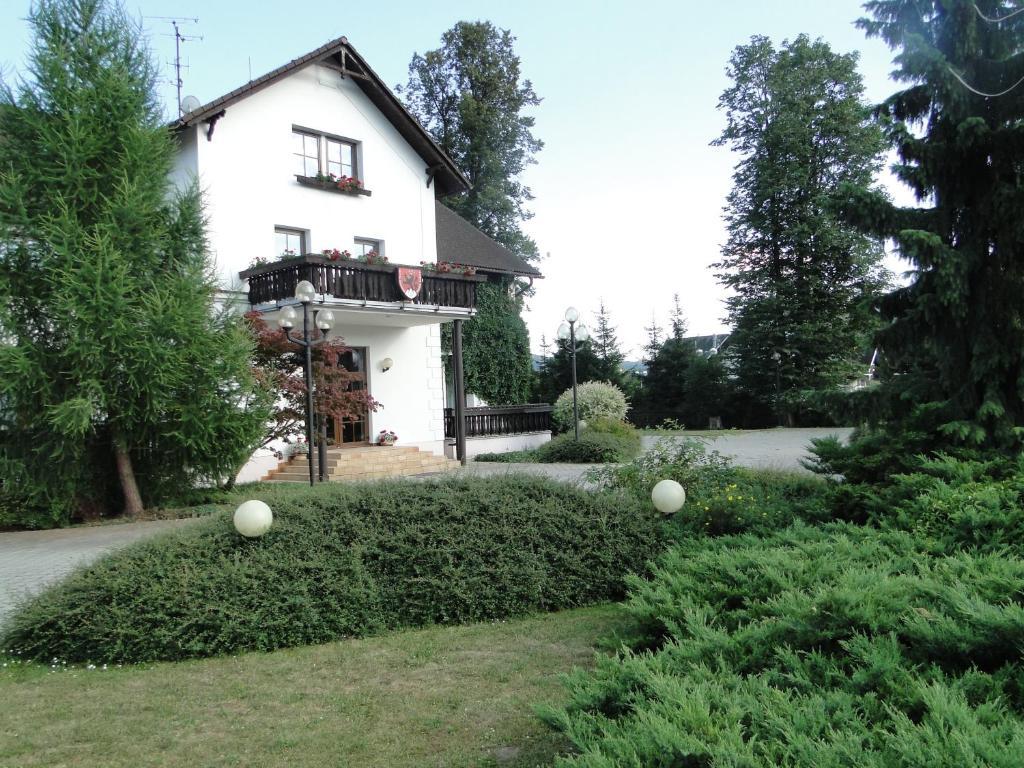 Velké Losiny Villa Zerotin Penzion Bed & Breakfast מראה חיצוני תמונה